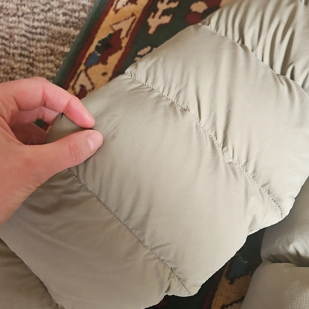 Filson Down Hooded Puffer Jacket in Light Sage - Picture 5 of 10